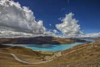 De Lhassa à Katmandou par la route des cols
