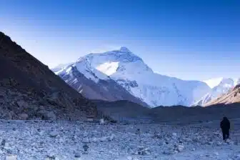 De Lhassa à Katmandou par la route des cols – Image 18
