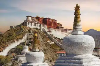 Exploration du Tibet : Lhassa, Everest et les Joyaux des Lacs Orientaux – Image 7